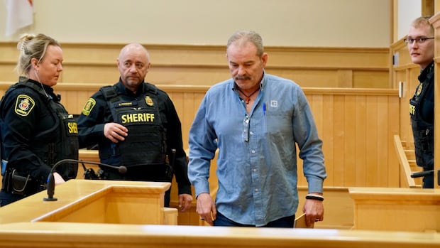 Image for the article: Dean Penney's mother pointed to another suspect 1 day after Jennifer Hillier-Penney disappeared