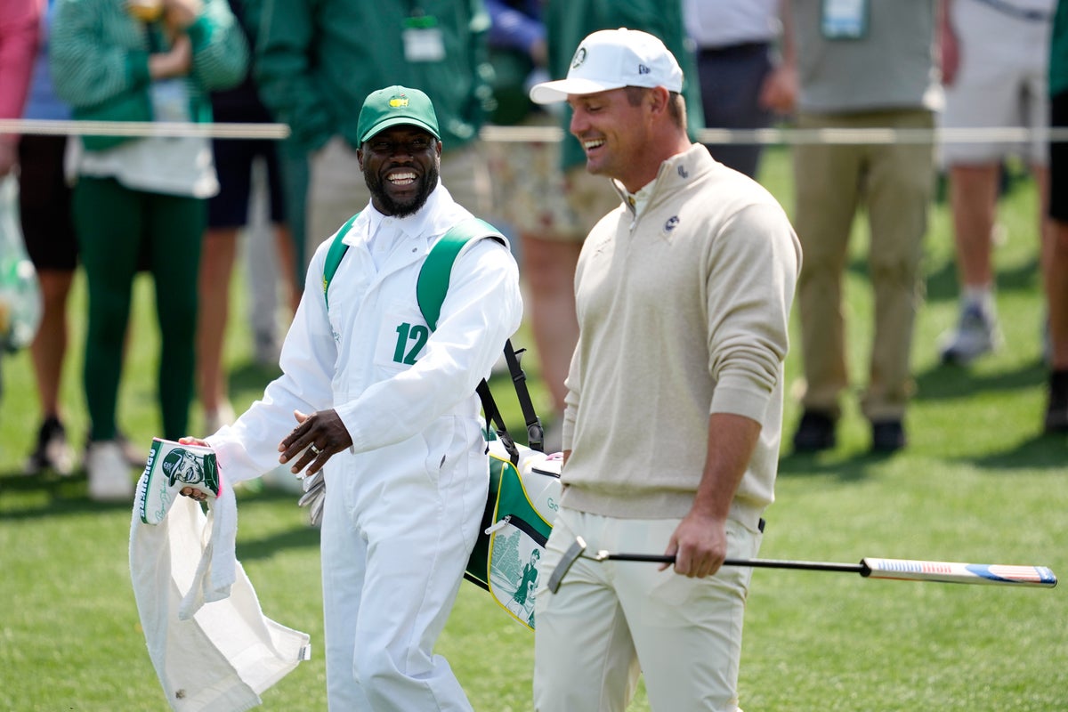 Image for the article: Kevin Hart and Jason Kelce are among the celebrity caddies at Augusta National's Par 3 Contest