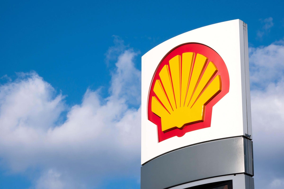 Image for the article: Shell profits slump by more than a fifth amid oil price rout