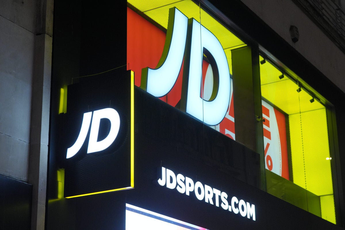 文章配图： JD Sports 警告称，伊朗战争可能拖累利润并推高价格。