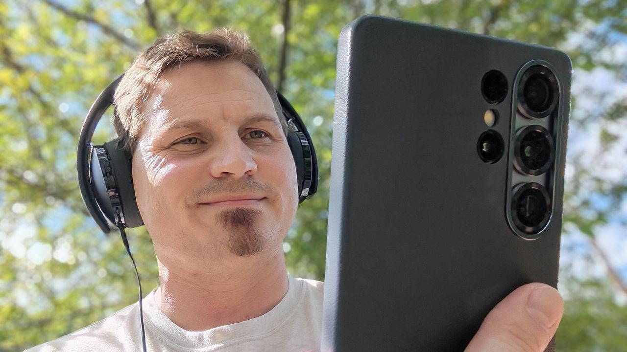 Image illustrant l'article : Samsung Galaxy S25 audio : qualité Bluetooth, profils sonores, écouteurs filaires, et plus encore