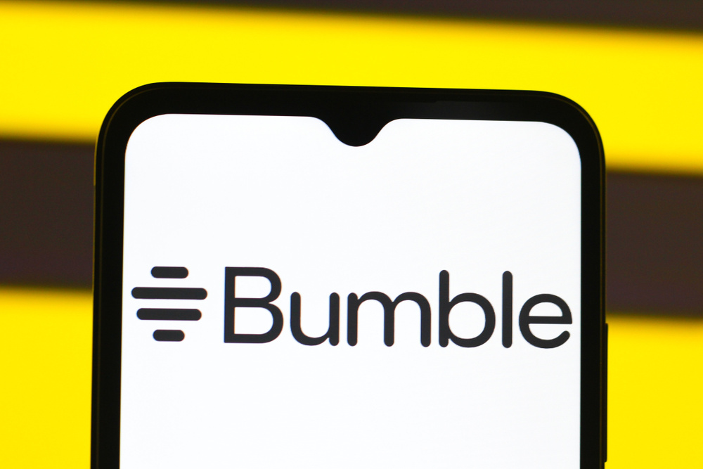 文章配图： Bumble 正在取消滑动功能吗？