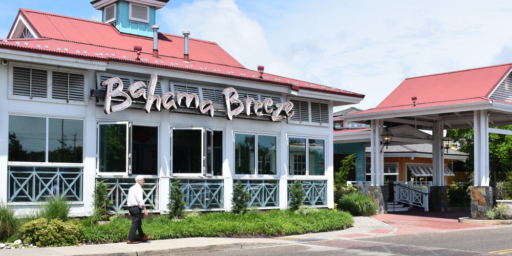 Image for the article: Darden Restaurants is shutting down the remaining 28 Bahama Breeze locations. Here's the full list.