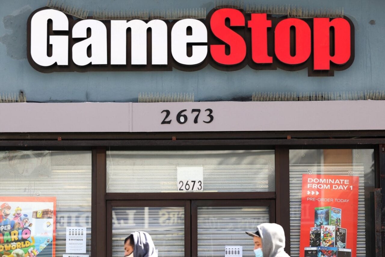 文章配图： GameStop 欲以 560 亿美元收购 eBay，挑战亚马逊