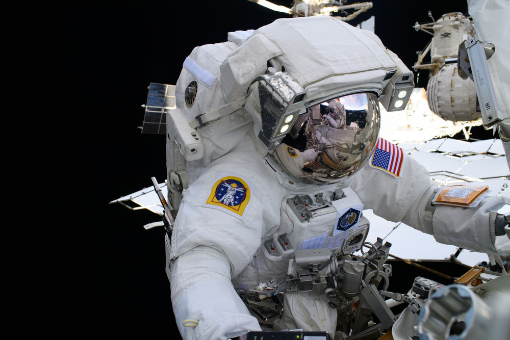 Image for the article: NASA to Preview US Spacewalks at Space Station in January