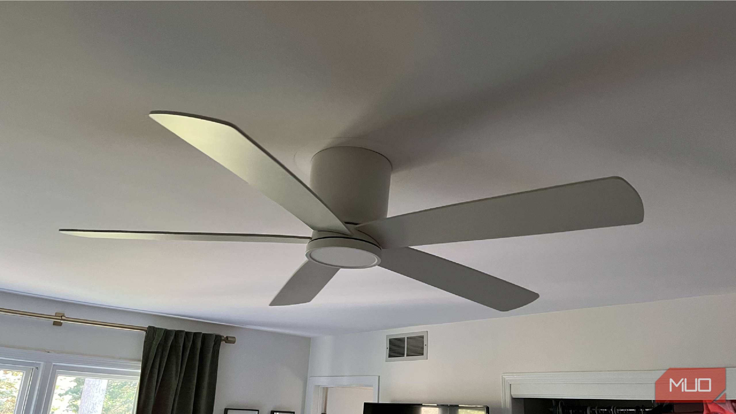 Image for the article: Your ceiling fan is spinning the wrong way for winter—here is how to check