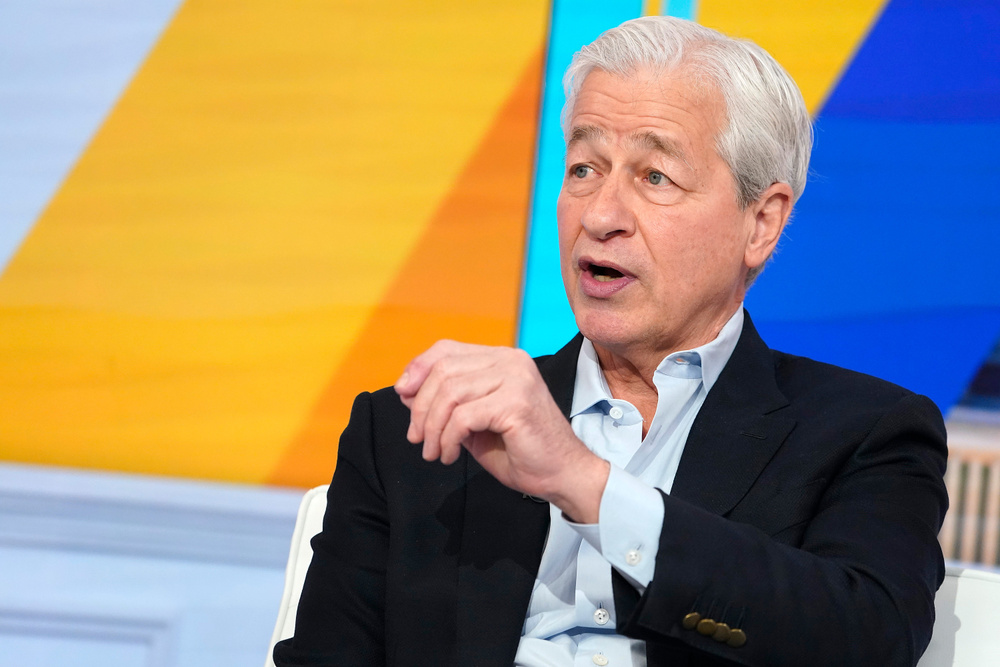 Image for the article: Jamie Dimon shared a key career lesson he's 'learned and relearned' — don't make big decisions on Fridays