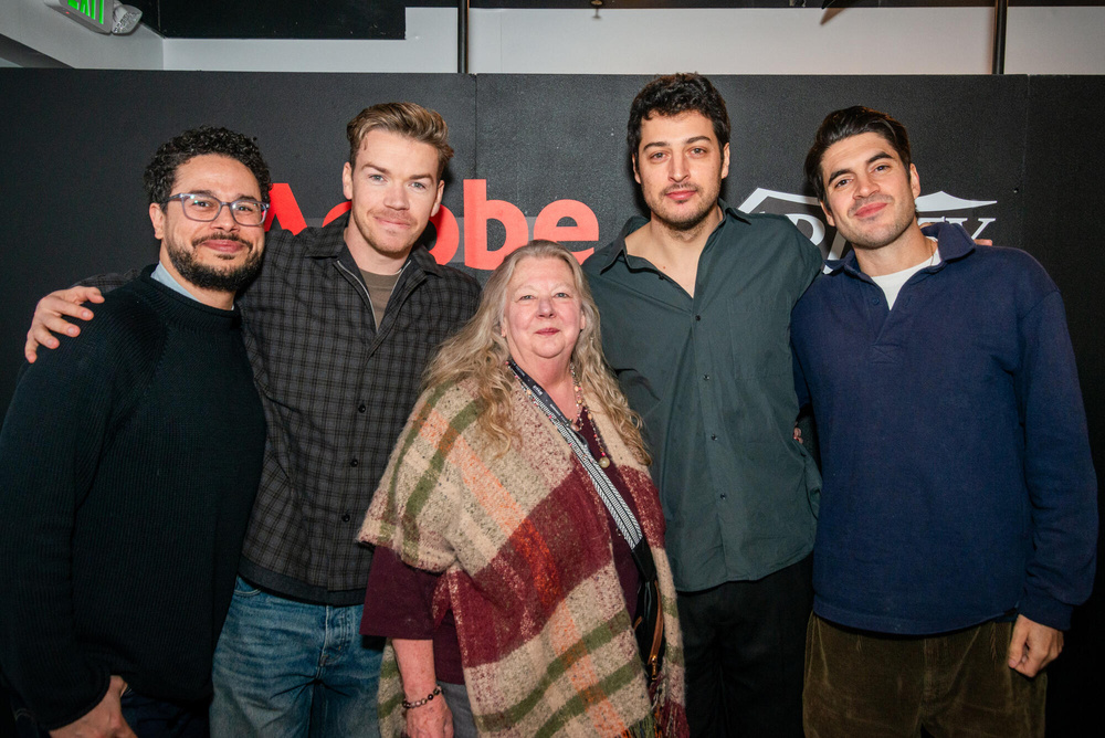 Изображение к статье: «Страна Союза»: Уилл Поултер о том, как избавился от британского акцента, разбрасывал мульчу с Ноем Сентинео и сблизился с реальным терапевтом по лечению наркозависимости