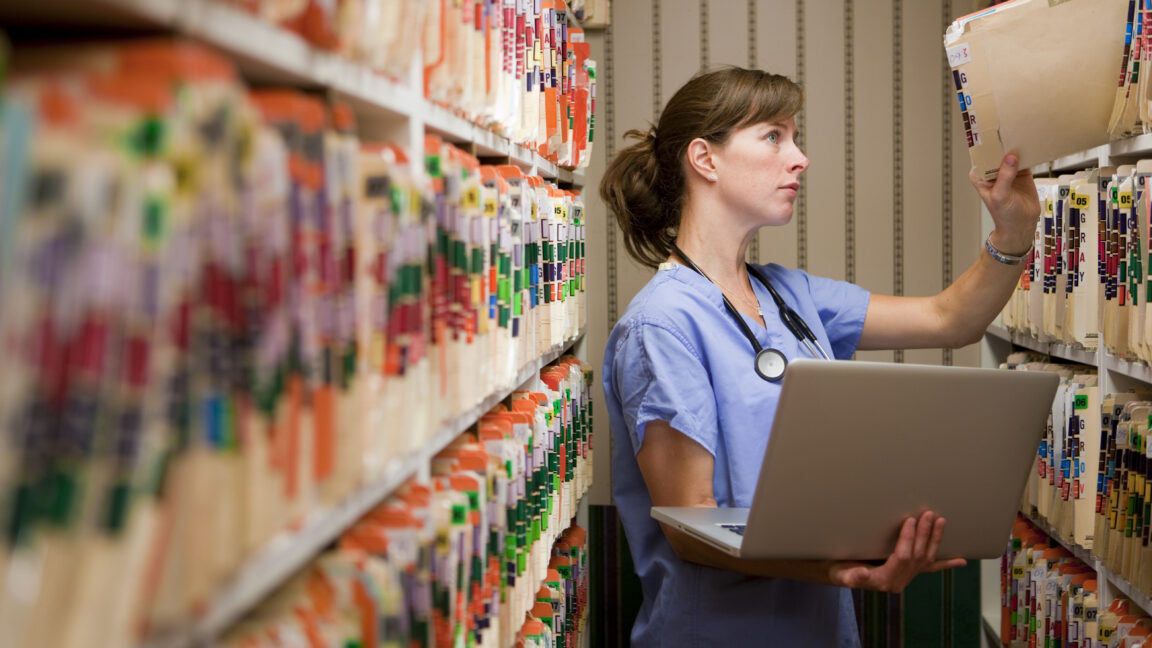 記事の画像： トランプ政権、連邦政府職員の医療記録を広範囲に要求