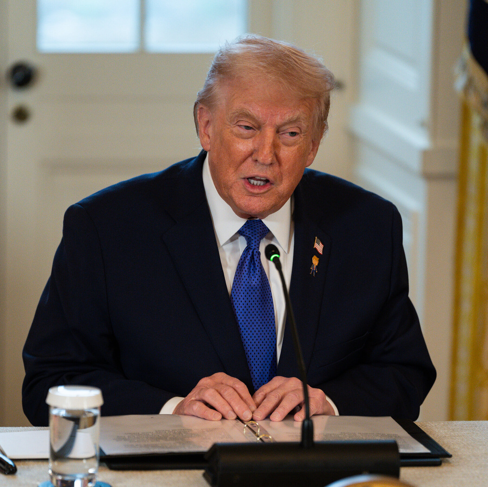 Image for the article: Trump Calls for 10 Percent Credit Card Interest Cap, After Killing Other Fee Limits