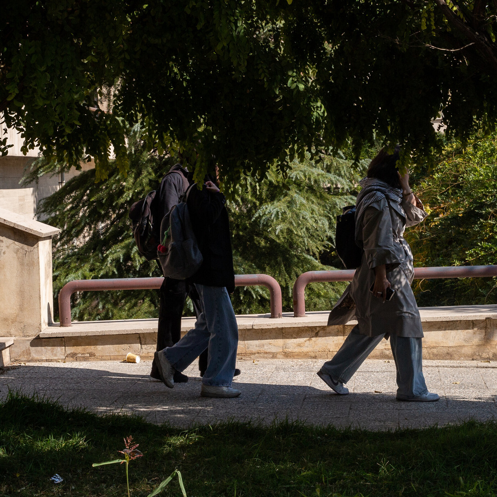 Изображение к статье: Дети были арестованы во время жестокого подавления протестов в Иране