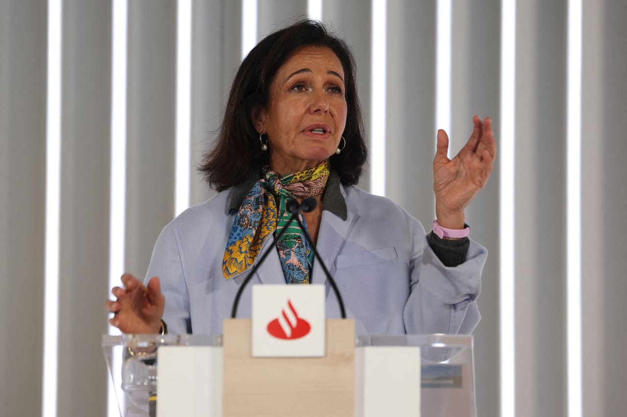 기사 이미지: 산탄데르가 120억 달러 규모의 미국 은행 거래가 수익의 7배 미만으로 비용이 들 것이라고 말했지만, 시장은 이를 믿지 않고 있습니다.