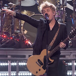 Изображение к статье: Билли Джо Армстронг предложил агентам ICE (Иммиграционная и таможенная полиция США) советы по карьере на вечеринке перед Супербоулом: «Бросайте эту дерьмовую работу»