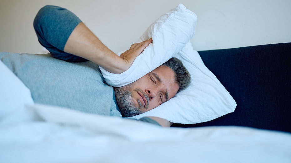 Image for the article: Mysterious hum rattles American city as residents report sleepless nights and rising fear