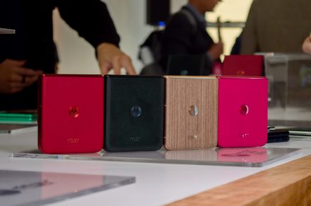 記事の画像： Razr 70 Ultraのリーク情報、Motorolaが大胆な新仕上げであなたを魅了する計画を明らかに