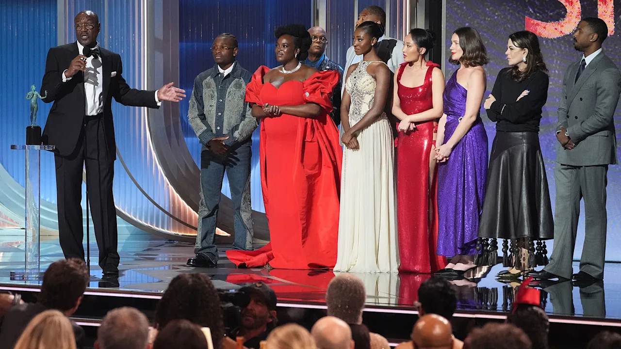 Изображение к статье: Гонка за 'Оскары' разгорается, когда 'Грешники' получают главный приз на премии Гильдии актеров экрана