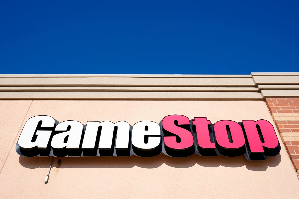 文章配图： eBay 股价因 GameStop 的瑞安·科恩提出 560 亿美元收购要约而飙升。