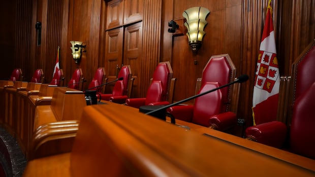 Image for the article: Ottawa urged to send salary dispute with judges directly to Supreme Court