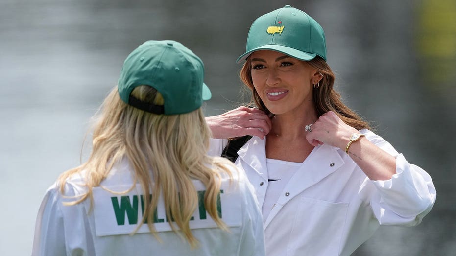 Image for the article: Paulina Gretzky returns to the Masters Par 3 Contest caddying for Dustin Johnson