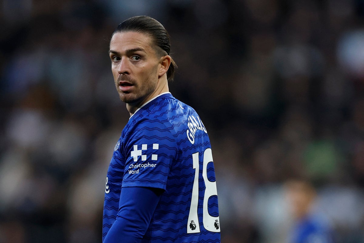 Image for the article: David Moyes unsure about Jack Grealish return as he confirms Everton star’s broken foot