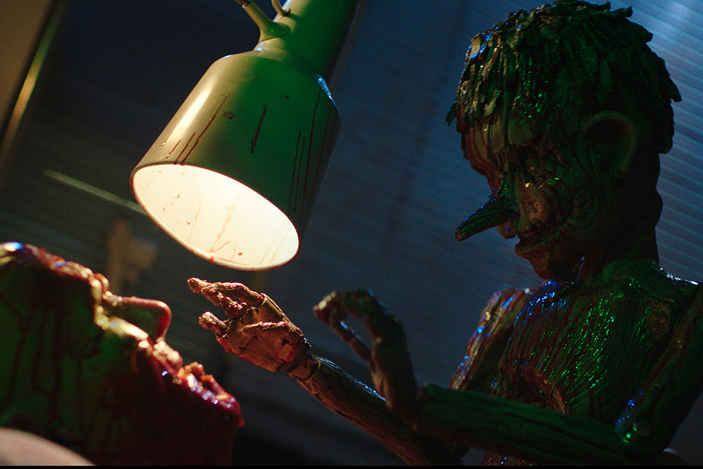 Изображение к статье: Трейлер «Пиноккио без нитей»: Деревянная кукла становится убийцей в следующем фильме от создателей «Винни-Пух: Кровь и мед» (ЭКСКЛЮЗИВ)