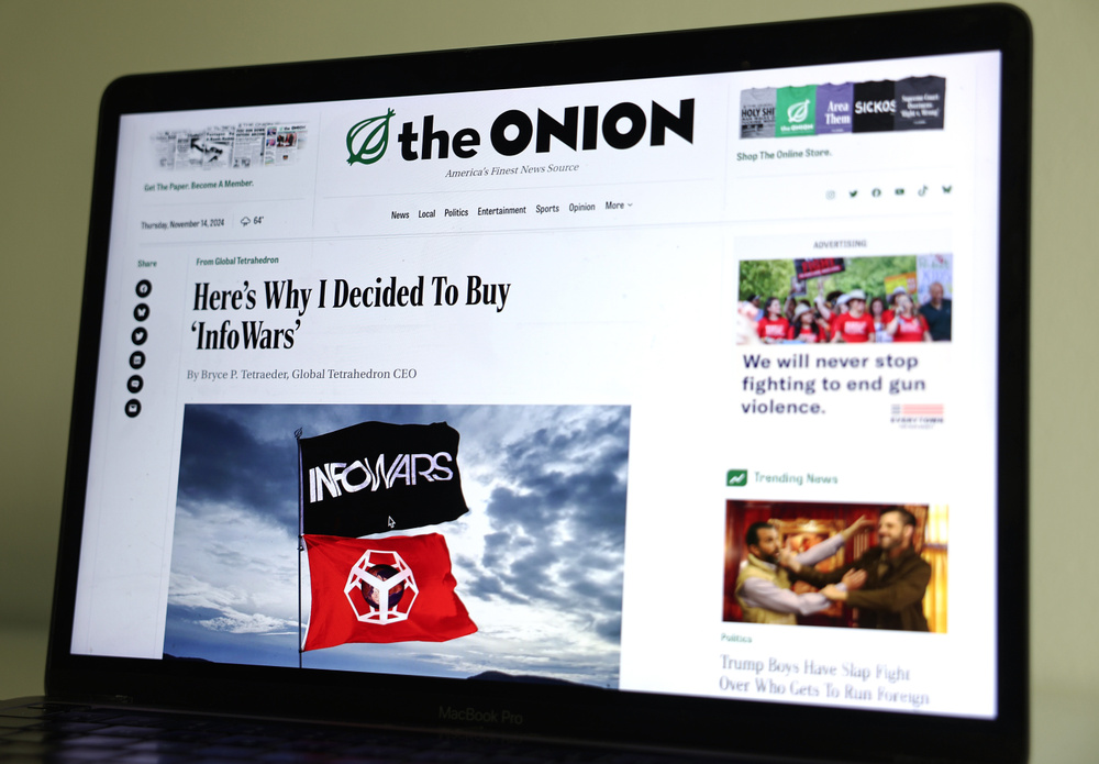 Изображение к статье: The Onion согласилась на новую сделку по поглощению Infowars