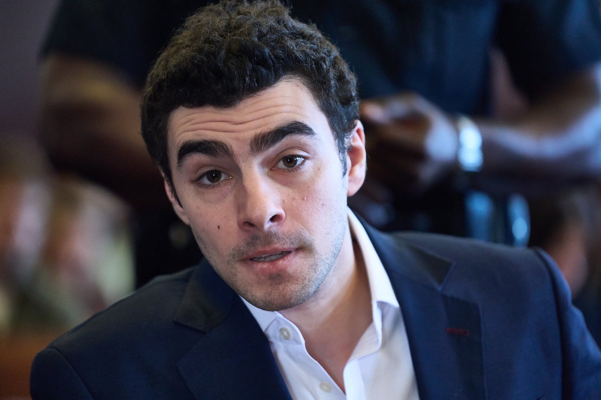 Изображение к статье: Луиджи Манджоне предстанет перед судом, оспаривая смертную казнь, обвинение в убийстве и ключевые доказательства.