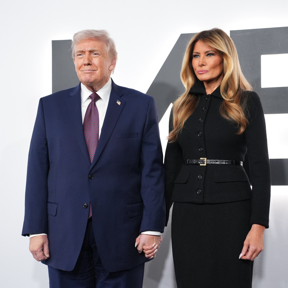 Изображение к статье: Трамп и первая леди посетили премьеру «Мелания» в Центре Кеннеди