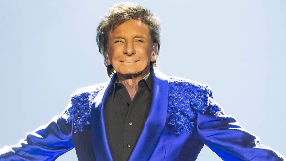 Image for the article: Barry Manilow opens up about ‘agony’ of lung cancer surgery recovery: ‘I am getting stronger’