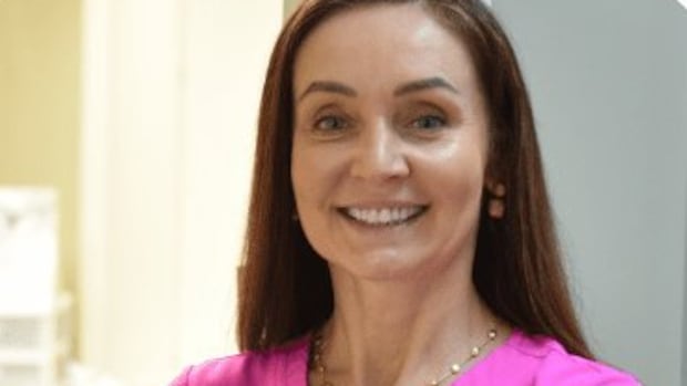 Изображение к статье: Стоматолог из Калгари, виновный в мошенничестве со страховкой, длившемся десятилетие, приговорен к 3 годам тюремного заключения.