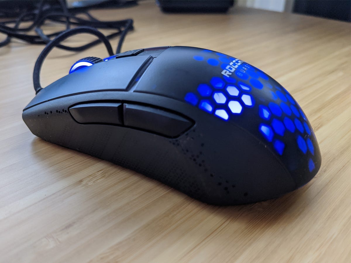 Изображение к статье: Мышь Roccat Burst Pro обеспечивает невесомую игру без трения, что идеально подходит для любителей шутеров.