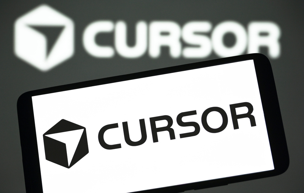文章配图： 一位创始人表示，Cursor 的 AI 代理删除了其初创公司的数据库，导致客户陷入混乱。