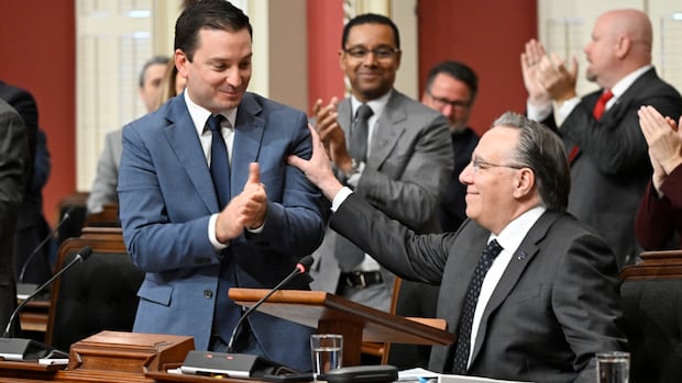 기사 이미지: 법률 전문가들이 퀘벡 주의 헌법 제정안에 대해 인권 관련 우려를 제기하며 유엔의 검토를 요청했습니다.