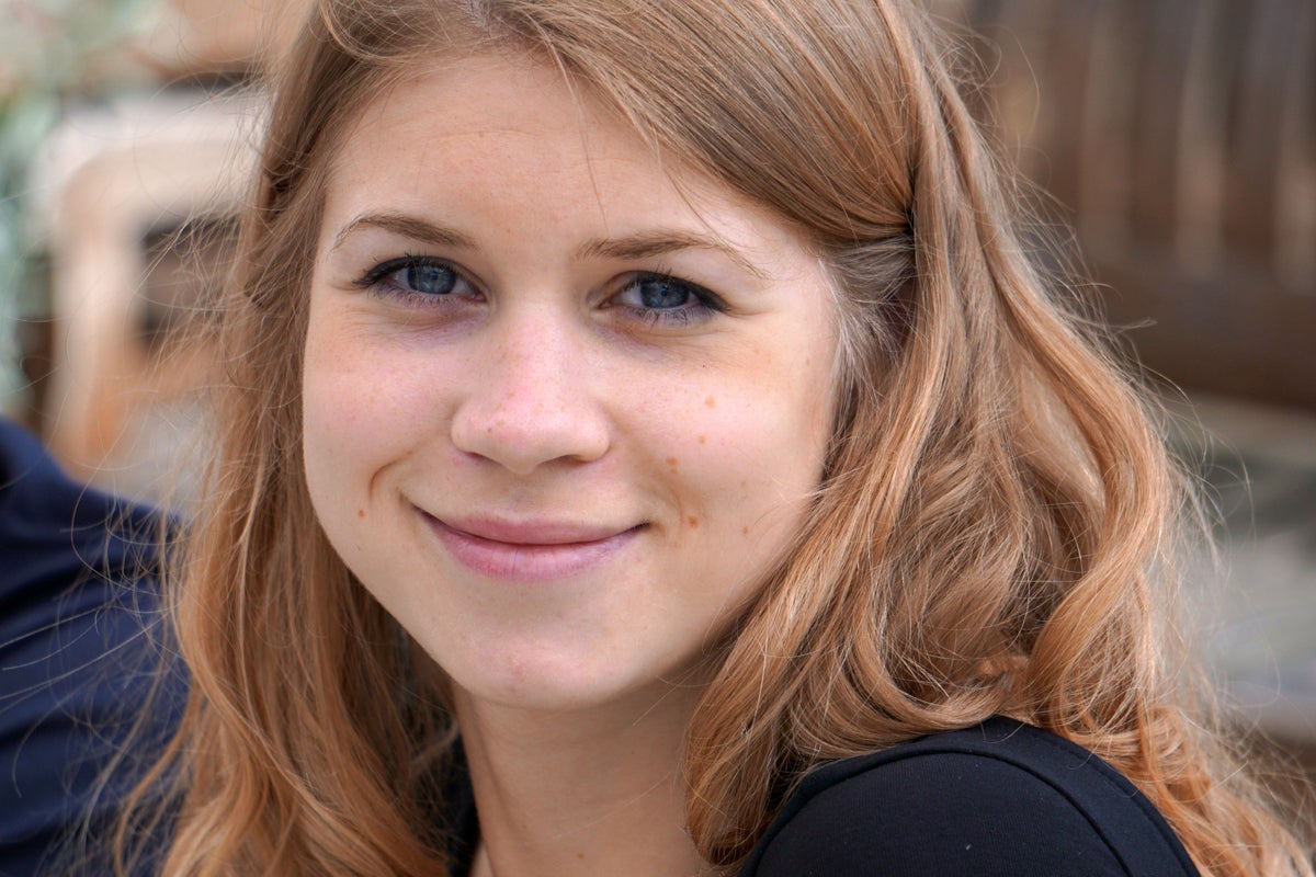 기사 이미지: 목소리: 경찰은 사라 에버라드의 살인 사건에서 아무것도 배우지 못했다 – 여전히 여성들을 실망시키고 있다