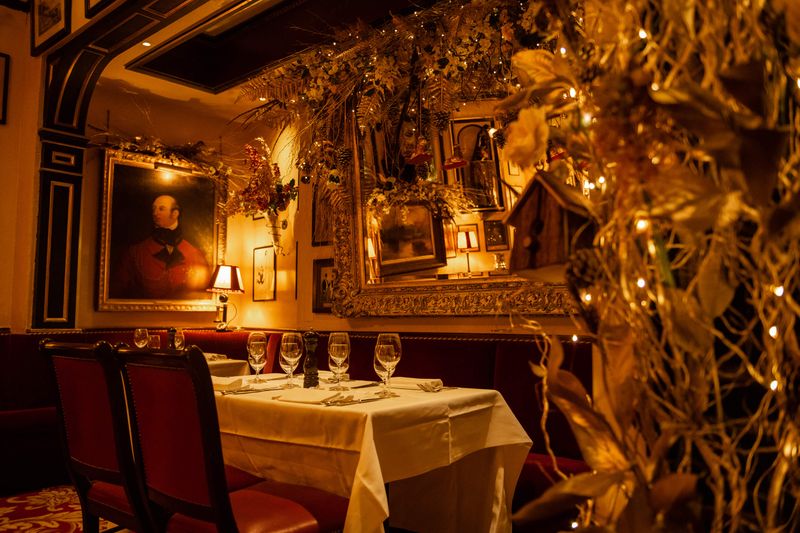 Изображение к статье: Ужинайте с историей в этих лондонских ресторанах