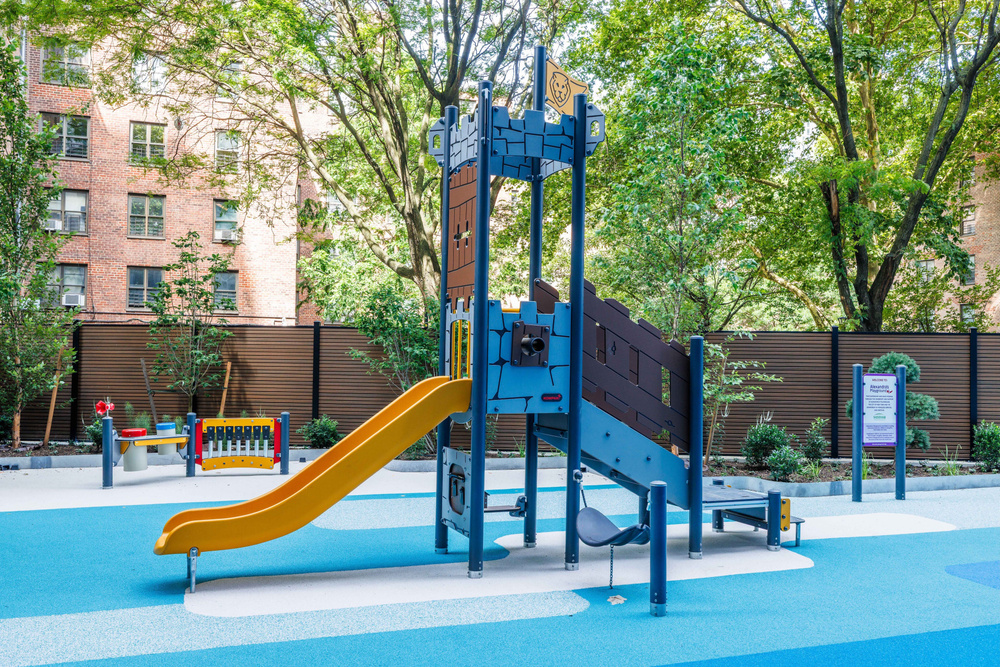 Image for the article: A new Brooklyn shelter offers unhoused families with kids a chance at more stability