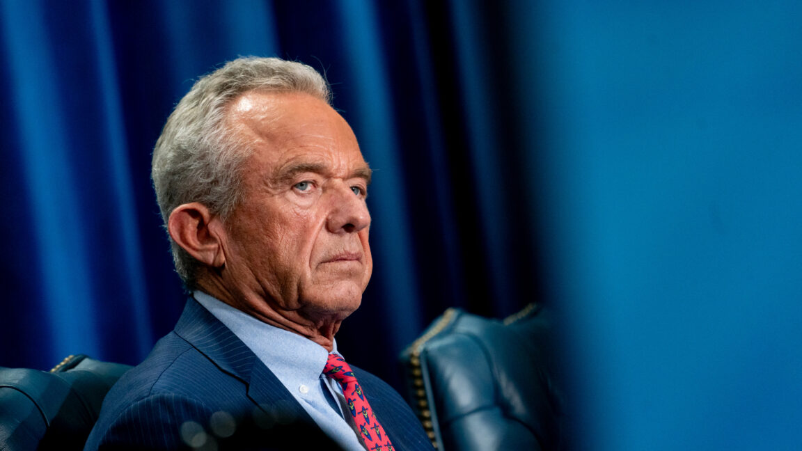 Изображение к статье: Медицинский журнал The Lancet разносит работу Роберта Ф. Кеннеди-младшего в области здравоохранения как провальную.