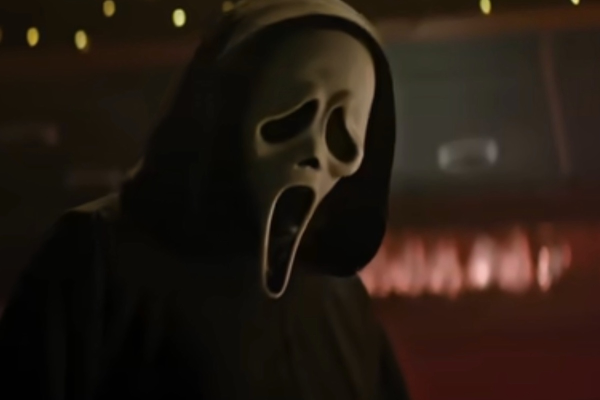 Изображение к статье: Трейлер «Крик 7»: Нив Кэмпбелл в роли Сидни Прескотт возвращается, чтобы защитить свою дочь от Призрака