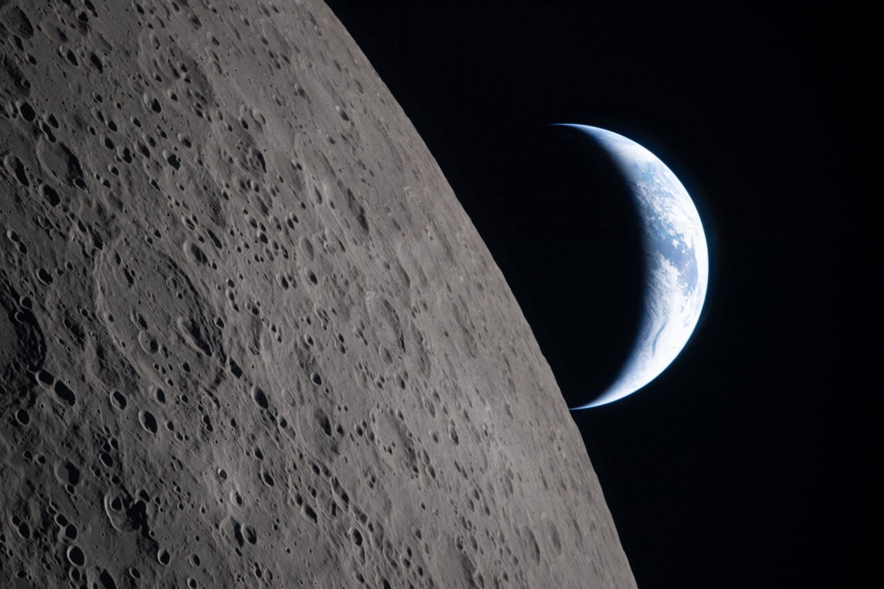 文章配图： NASA 发布了大量“阿尔忒弥斯 2 号”任务图像。以下是《Gizmodo》的精选。