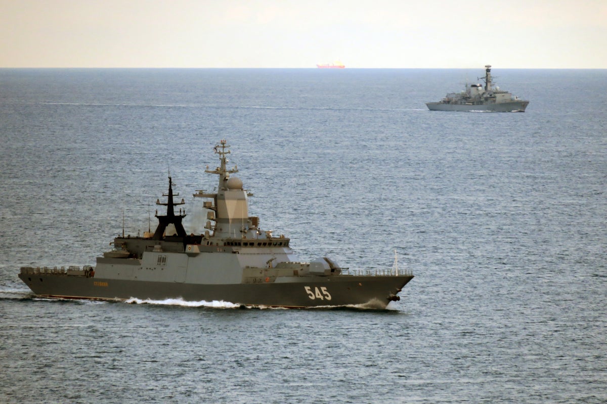 文章配图： 英国皇家海军战舰“铁公爵”号（HMS Iron Duke）“悄然撤出”，致使英国仅剩五艘现役护卫舰。