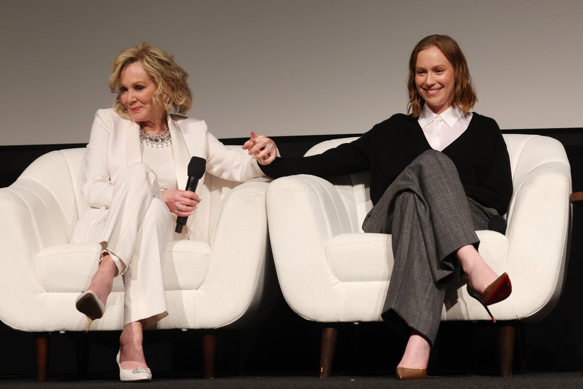 Image for the article: Hannah Einbinder ridicules Hacks co-star Jean Smart over wild claim about best ever live act