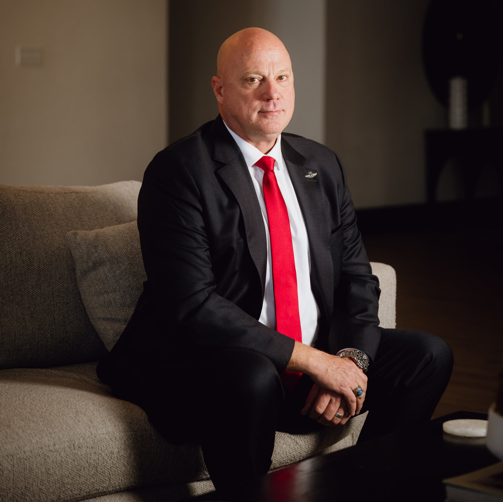 Изображение к статье: В гонке за место в Палате представителей штата Техас участвует кандидат, помилованный Трампом за события 6 января