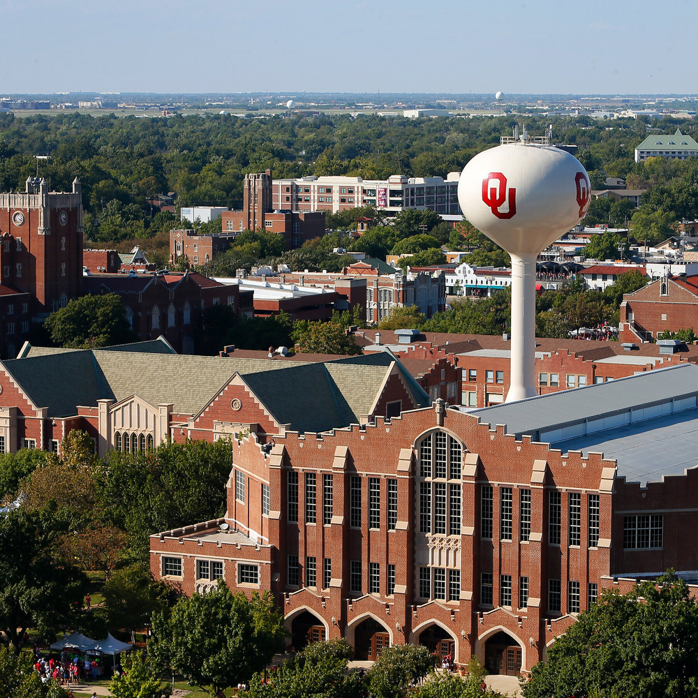 Изображение к статье: Преподаватель Университета Оклахомы отправлен в отпуск после того, как поставил неудовлетворительную оценку за эссе студентки о гендере.