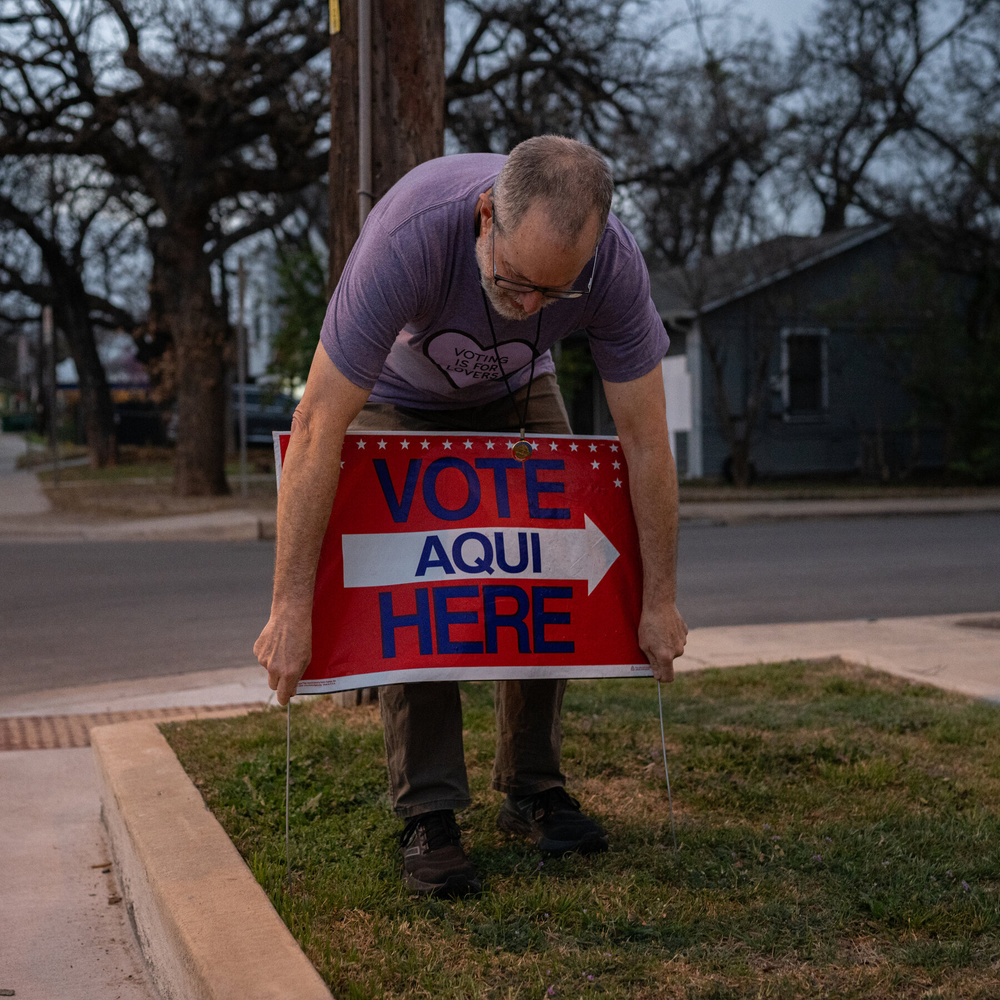 Image for the article: In Texas, there are plenty of polls, but little consensus.